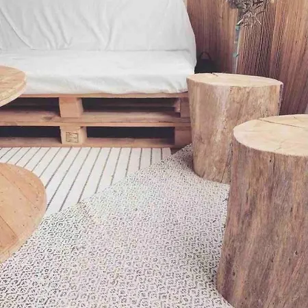 Chez L Habitant Acces Cuisine Et Petit Balcon